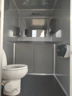 Restroom trailer photo